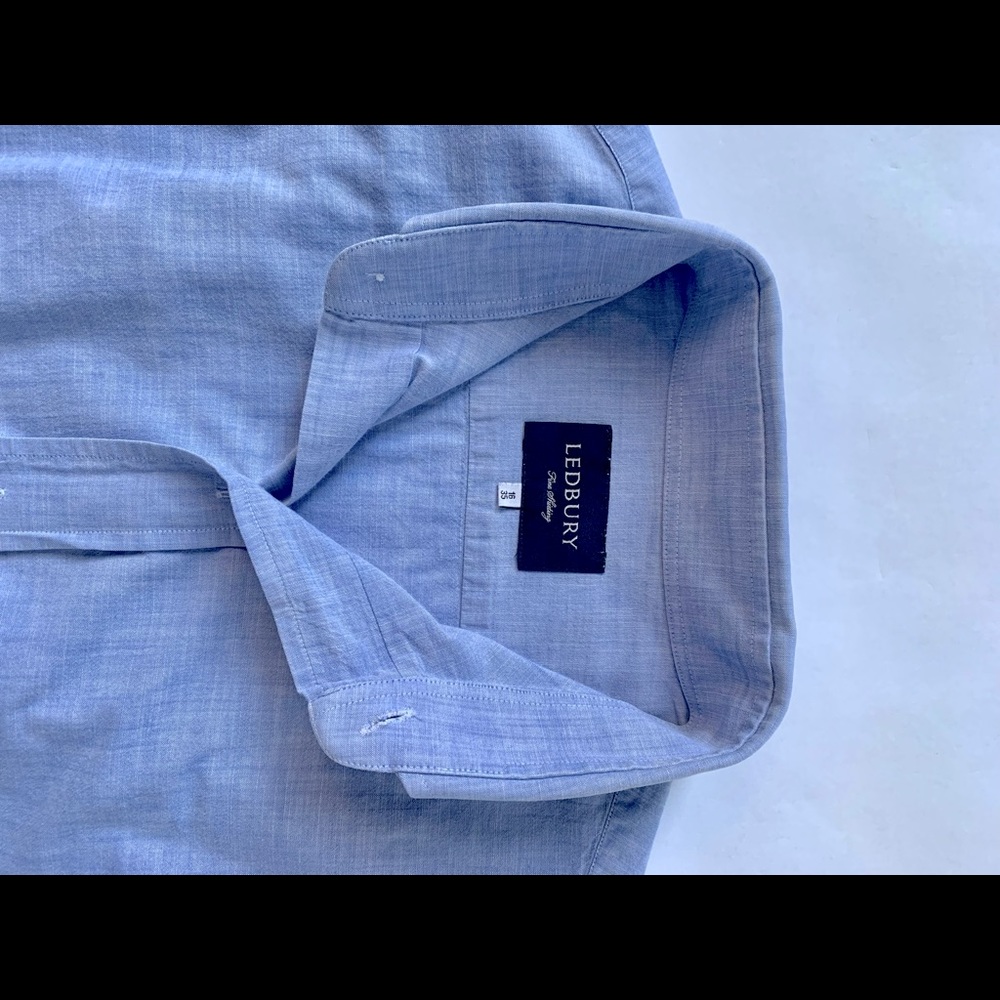 Light blue shirt, size 16/35. Barely worn. Ledbury brand.
